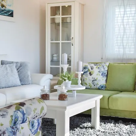 Cozy In With Sauna 펜션